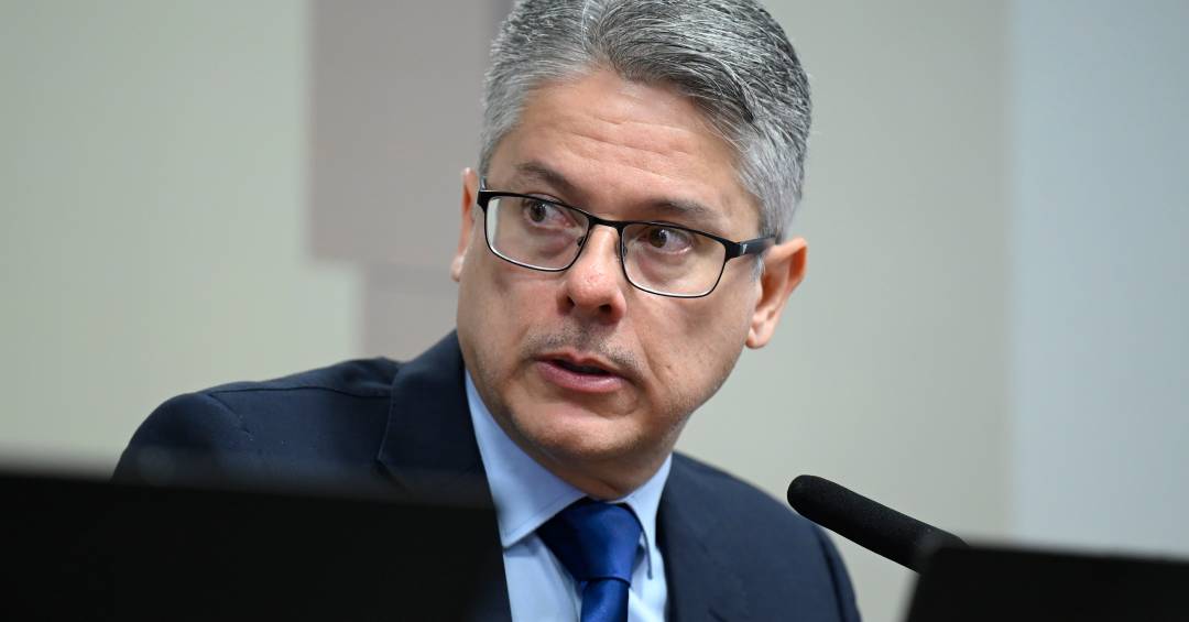O recado de Alessandro Vieira sobre impeachment de ministros do STF