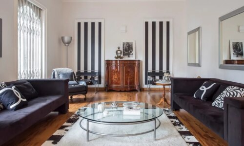 Maximalismo: veja como unir arte, objetos e afeto na decoração do lar