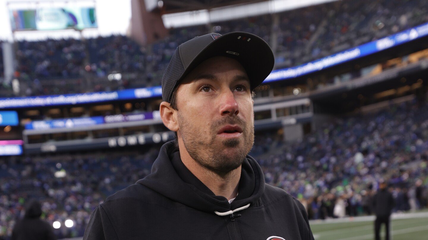 Report: 49ers OC Klay Kubiak removes his name from consideration for head coaching jobs