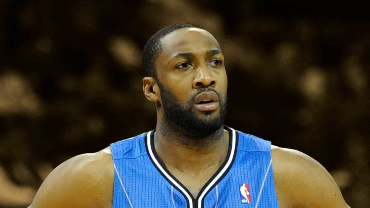 STD claims, $1 million ring sale and a lawsuit