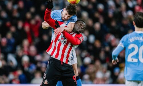 Premier League: Ano começa com seca de gols e City mais longe do título