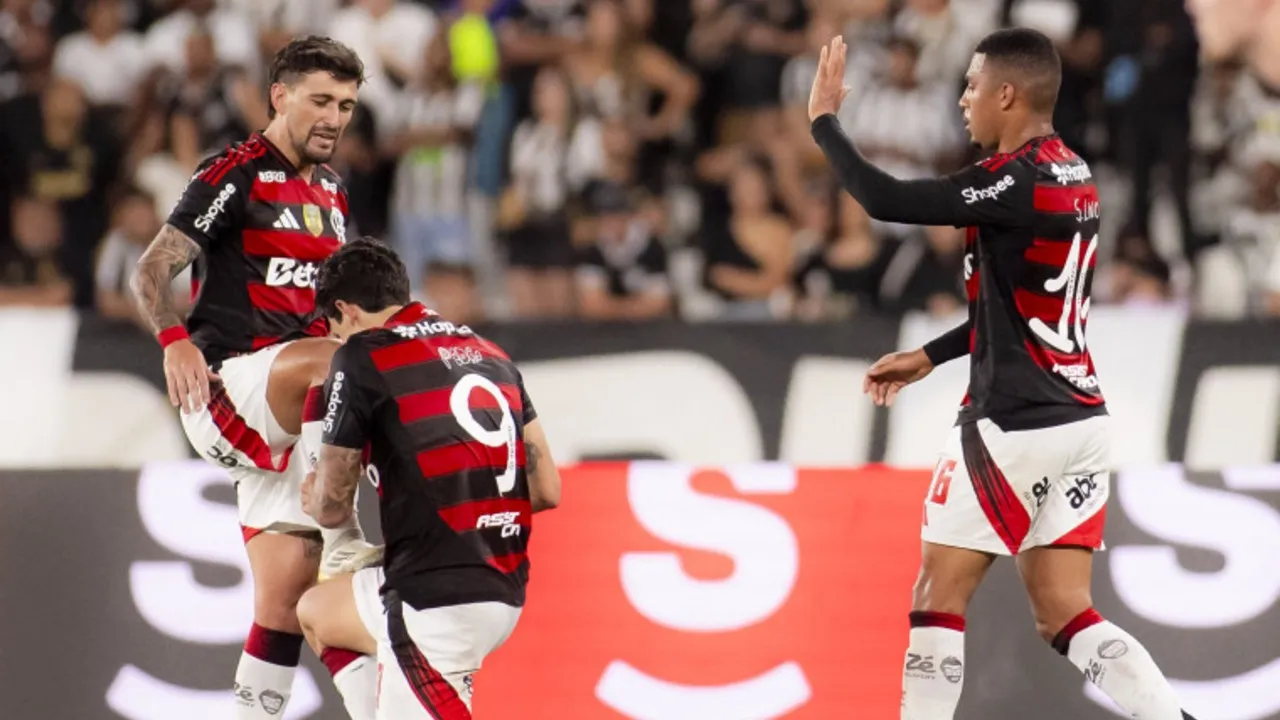 Torcida do Flamengo organiza rifa para ajudar crianças em Curitiba