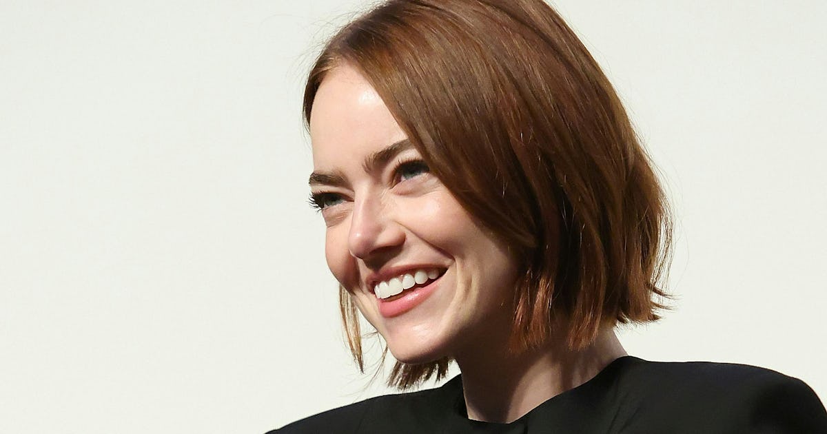 Emma Stone & Jennifer Lawrence Keep It Simple and Chic in Echoing Outfits