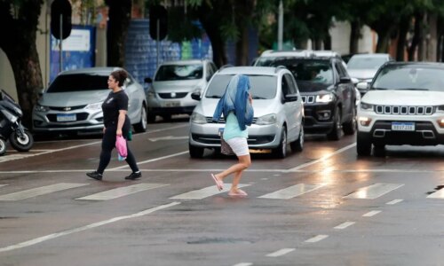 Chuva a prestação em Curitiba e alerta de temporal segue até segunda-feira