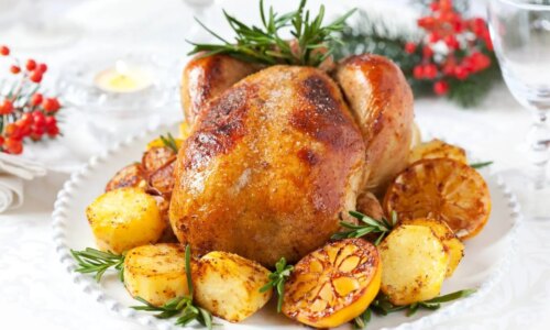 O que fazer com frango assado que sobrou? Receitas fáceis evitam desperdício