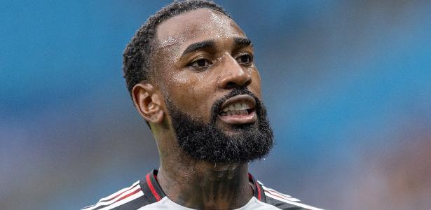 saídas no Corinthians, reforço no Fla e novidade na novela Gerson