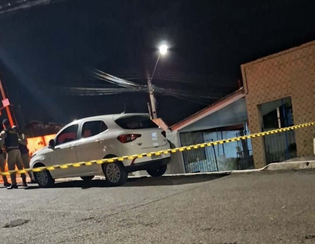 Homem mata mãe e irmão mais novo em porão, em Campo Largo