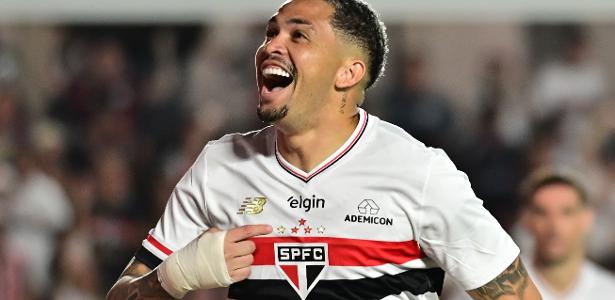 Luciano vê elenco blindado de crise e desabafa sobre Crespo