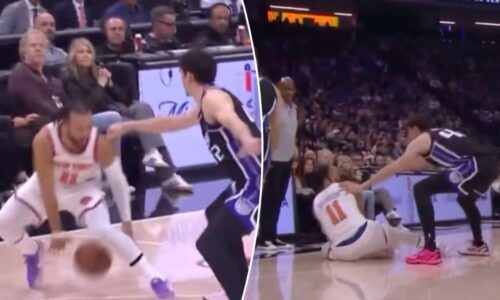 Jalen Brunson limps off court after twisting ankle in Knicks injury worry