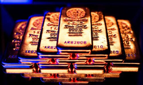 ouro ultrapassa US$ 5,5 mil em meio a ameaças de Trump contra o Irã