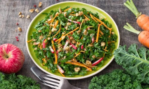 10 saladas detox e refrescantes para iniciar a semana
