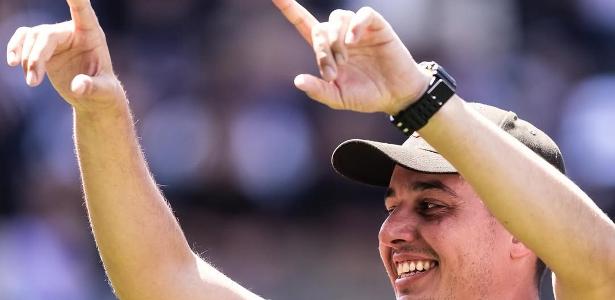Lucas Piccinato, técnico do Corinthians feminino
