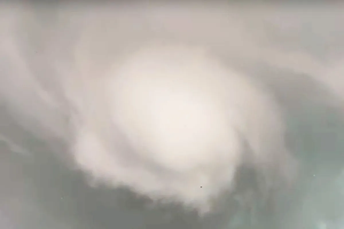 Possível tornado em São José dos Pinhais deixa população apavorada