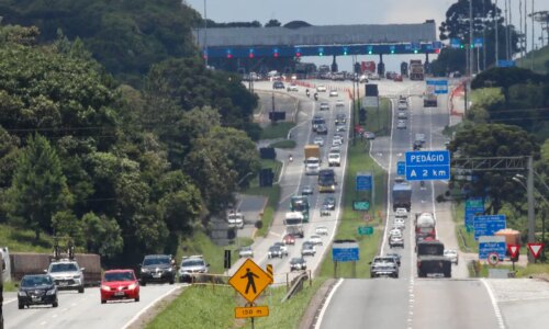 Carnaval aumenta fluxo nas rodovias do Paraná; veja os horários de pico