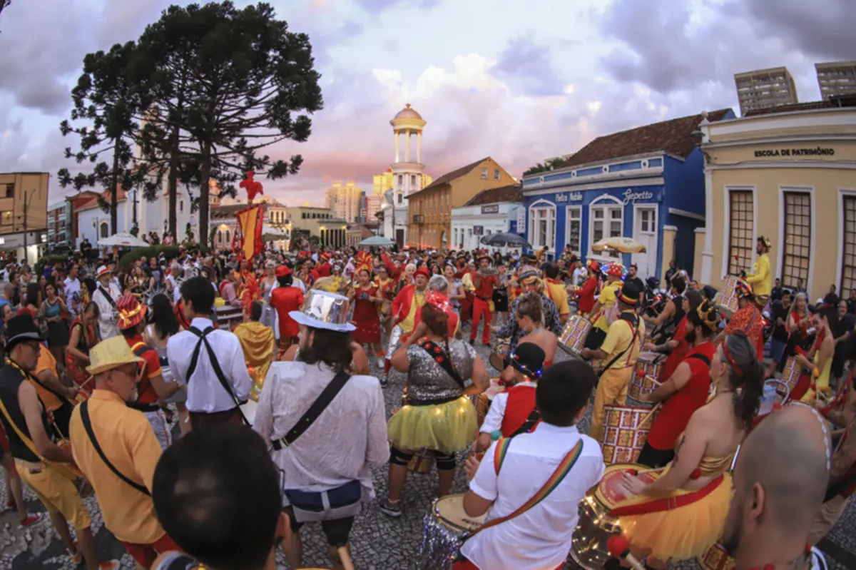 Carnaval no Centro de Curitiba terá ruas bloqueadas; veja quais