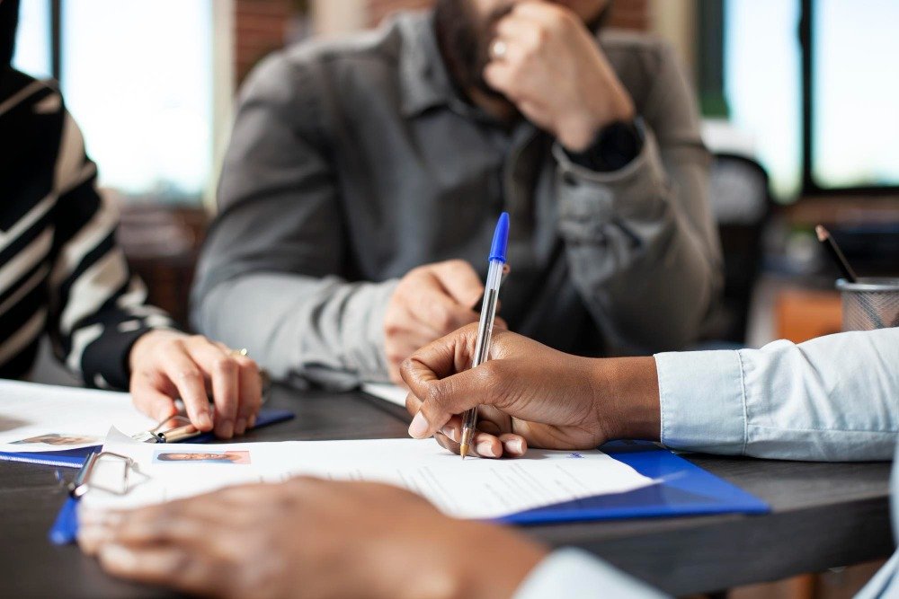 Como transformar seu processo trabalhista em dinheiro sem esperar a sentença final?