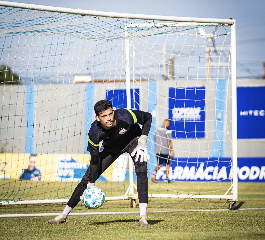 Confiança finaliza preparação e encara Dorense em jogo decisivo pelo Sergipano