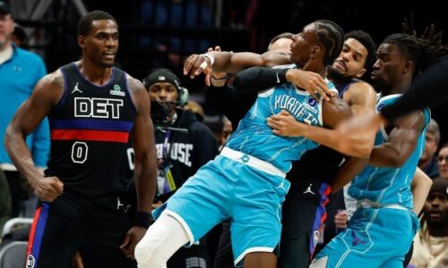 Four players tossed after brawl in Pistons-Hornets game