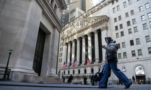 Hair Loss Biopharma Firm Veradermics Raises $256 Million in IPO