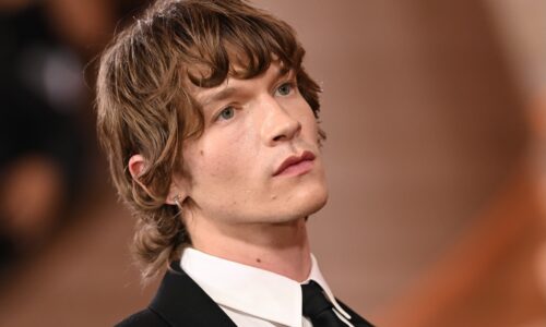 Heated Rivalry’s Connor Storrie to Host SNL [DETAILS]