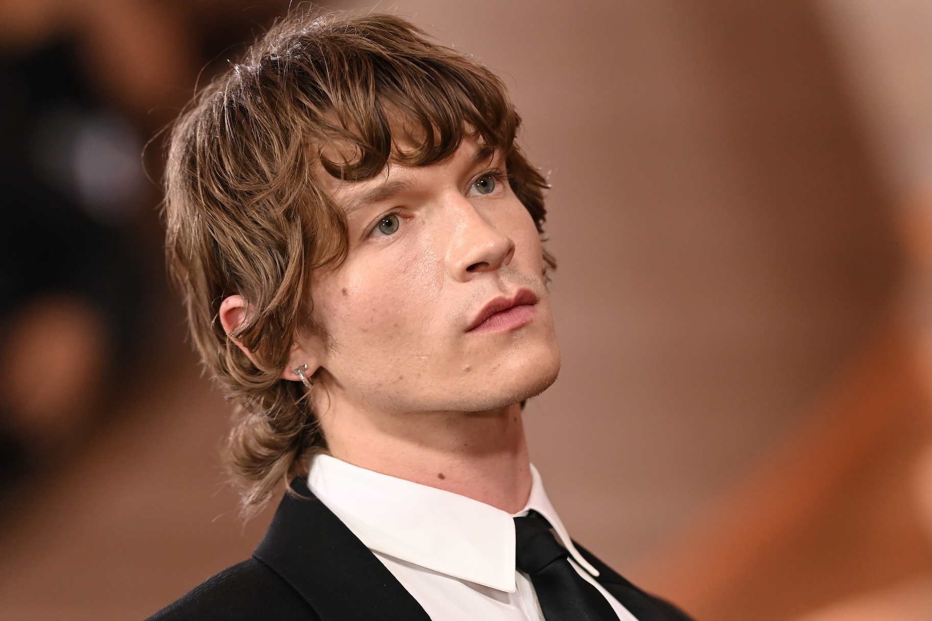 Heated Rivalry’s Connor Storrie to Host SNL [DETAILS]