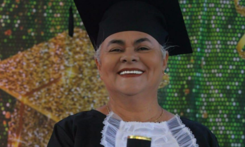 Impedida de estudar pelo marido, idosa baiana realiza sonho e entra na universidade aos 65