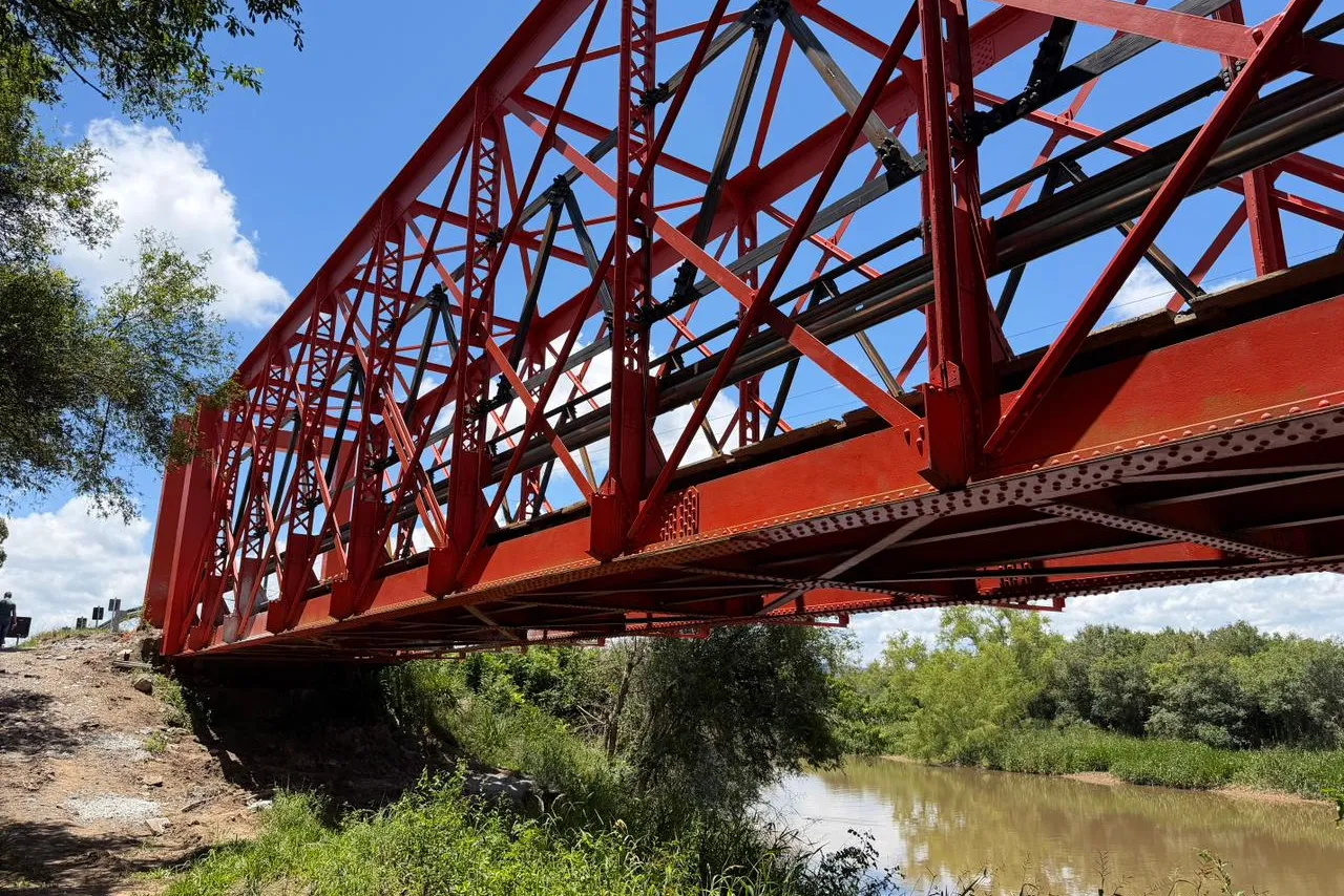 Interdição para reparos em ponte centenária perto de Curitiba é adiada