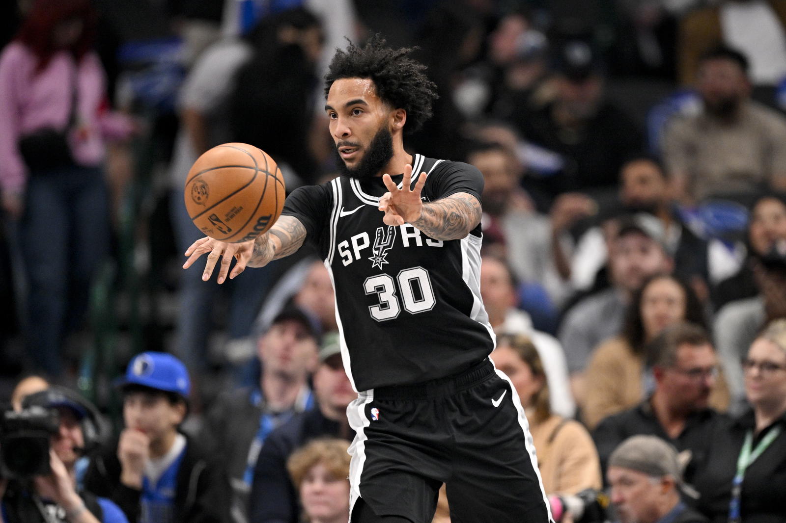 Julian Champagnie Proving He’s a ‘Hidden Gem’ for San Antonio