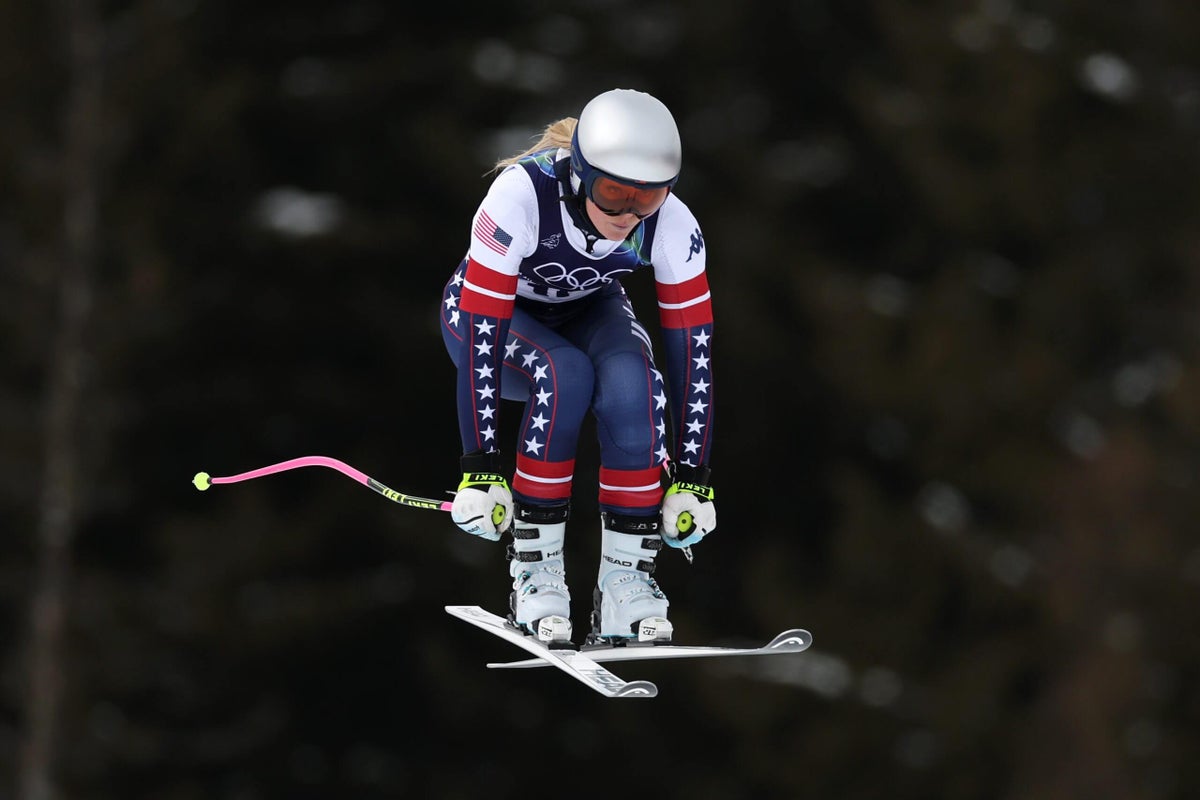 Lindsey Vonn, on a torn ACL, completes training run ahead of Olympic downhill