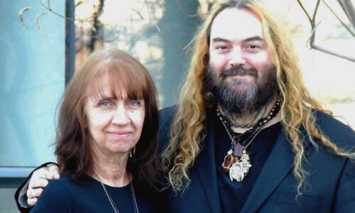Max e Gloria Cavalera lamentam a morte da filha Christina: “Sentiremos sua falta”