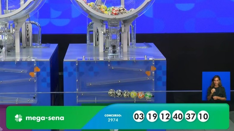Nenhuma aposta acerta seis números, e prêmio da Mega-sena acumula em R$ 105 milhões; veja números desta quinta