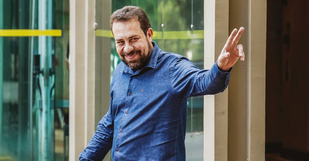 O que fez o governo quebrar acordo com empresas de aplicativos