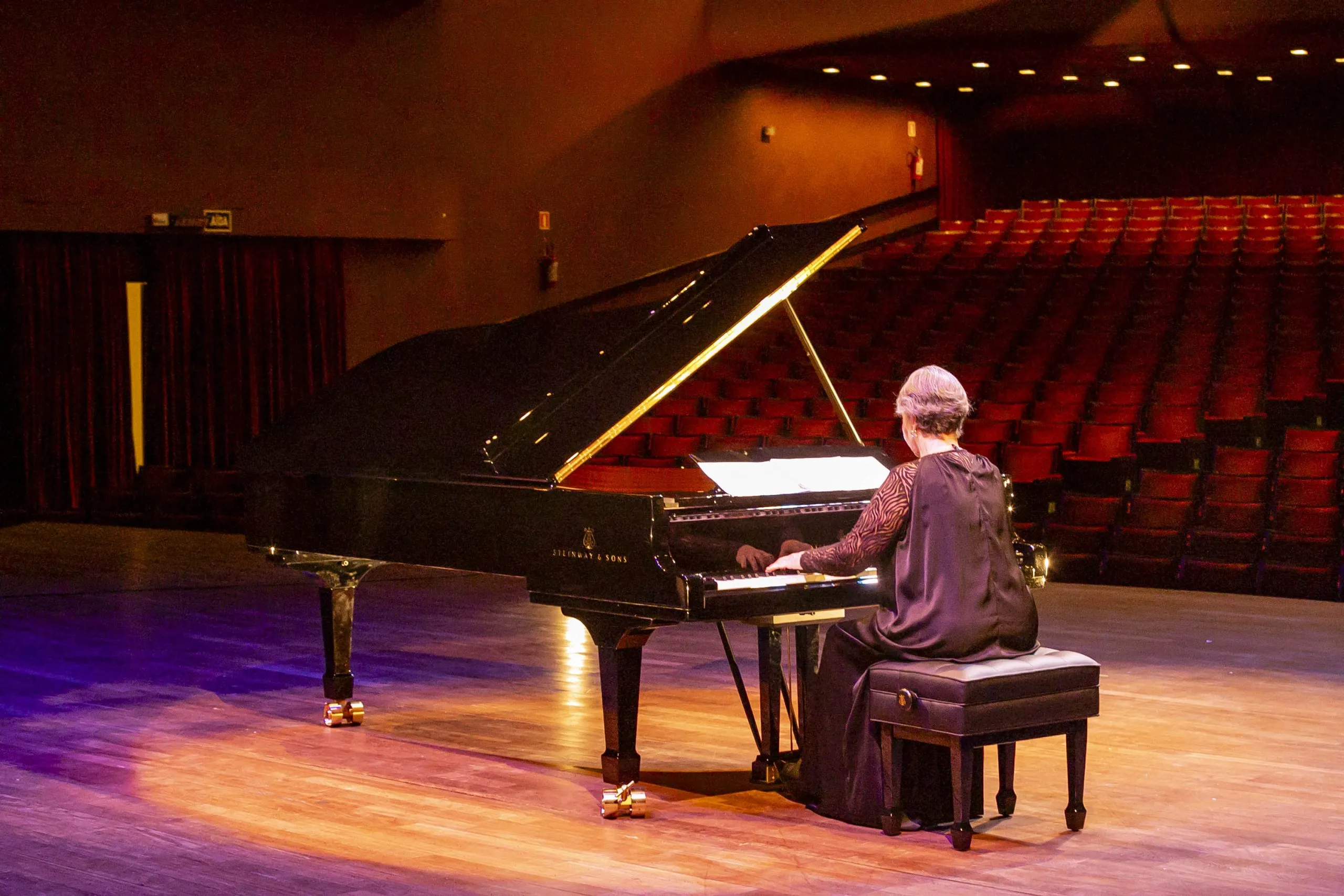 Piano Steinway chega ao Teatro Guaíra: três dias de montagem