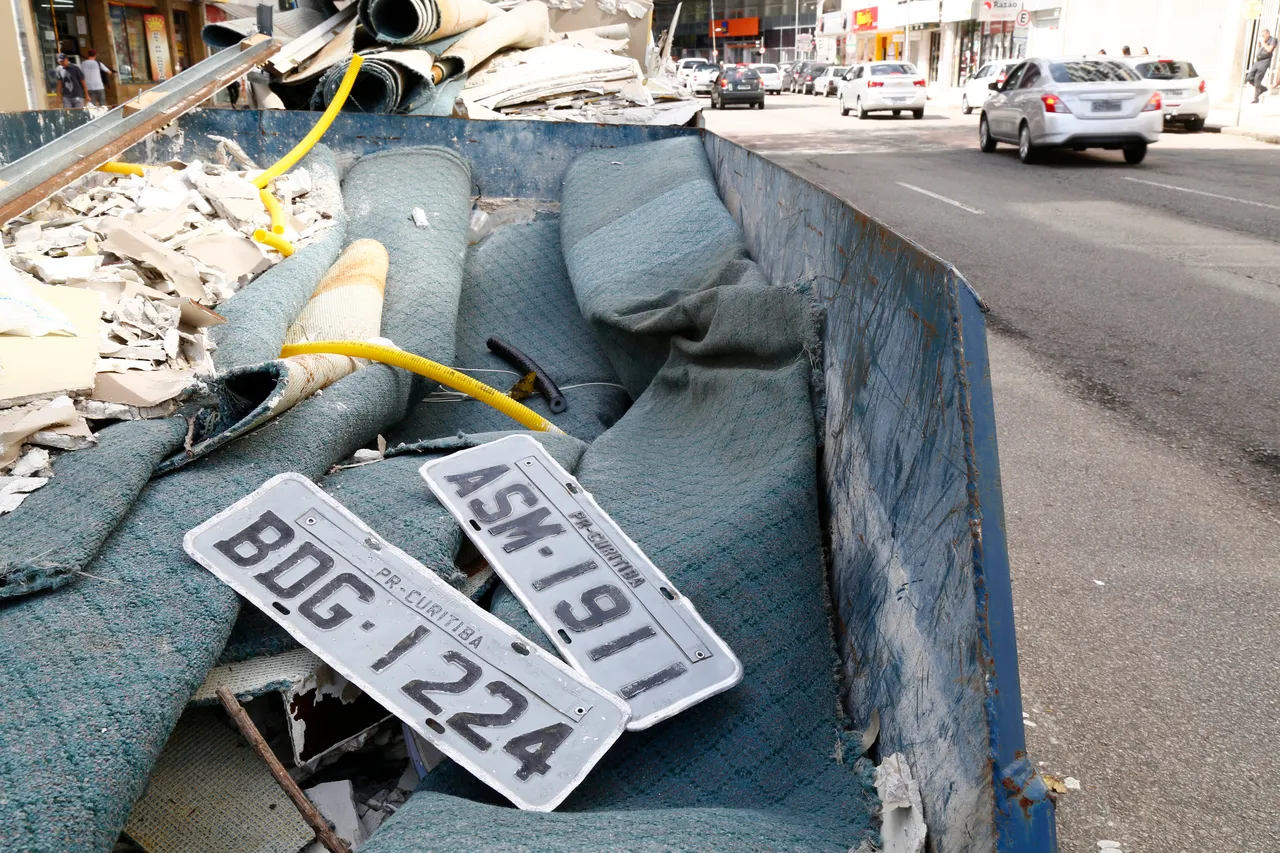 Polícia do Paraná orienta registro online de perda de placa veicular