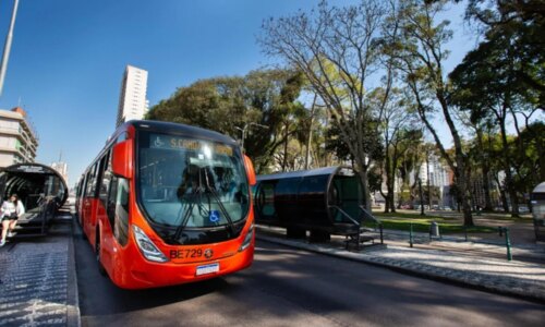 Projeto em Curitiba quer ônibus exclusivos para mulheres