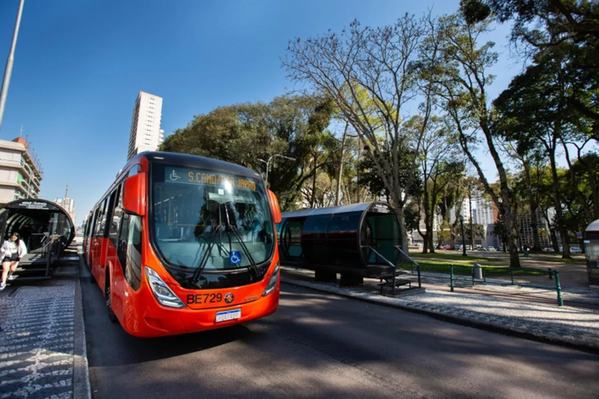 Projeto em Curitiba quer ônibus exclusivos para mulheres