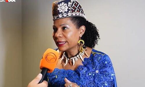 Rainha do Congo é destaque da Mocidade Alegre