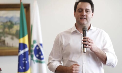 Ratinho Jr. ataca penduricalhos a magistrados e pede mudanças no STF