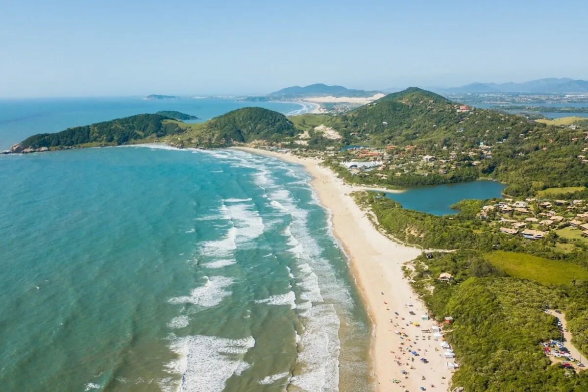 Roteiro 3 dias: o que fazer na Praia do Rosa no verão