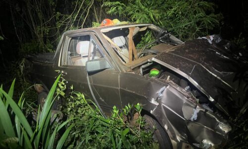 Saveiro com alerta de furto é abandonado na PR-486 após acidente em Tupassi
