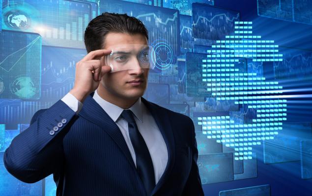 Should You Buy, Sell, or Hold AppLovin Stock Before Q4 Earnings? - February 4, 2026