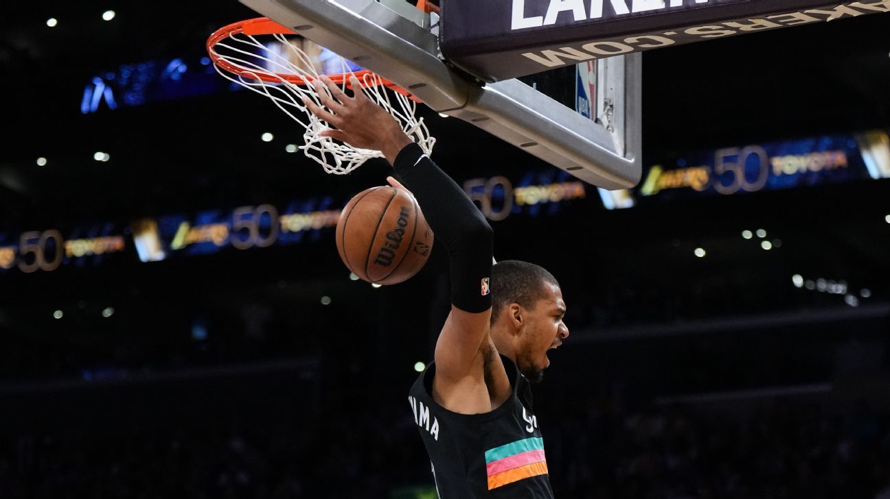 Spurs' Wembanyama drops 40 in 26 minutes vs. Lakers, wanted more
