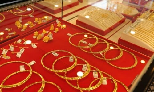 UOB uzmanları altın fiyatlarına ilişkin en son tahminleri sunuyor.