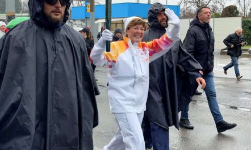 Utahn Amy Garff runs Olympic torch hoping to inspire students ahead of 2034 Winter Olympics