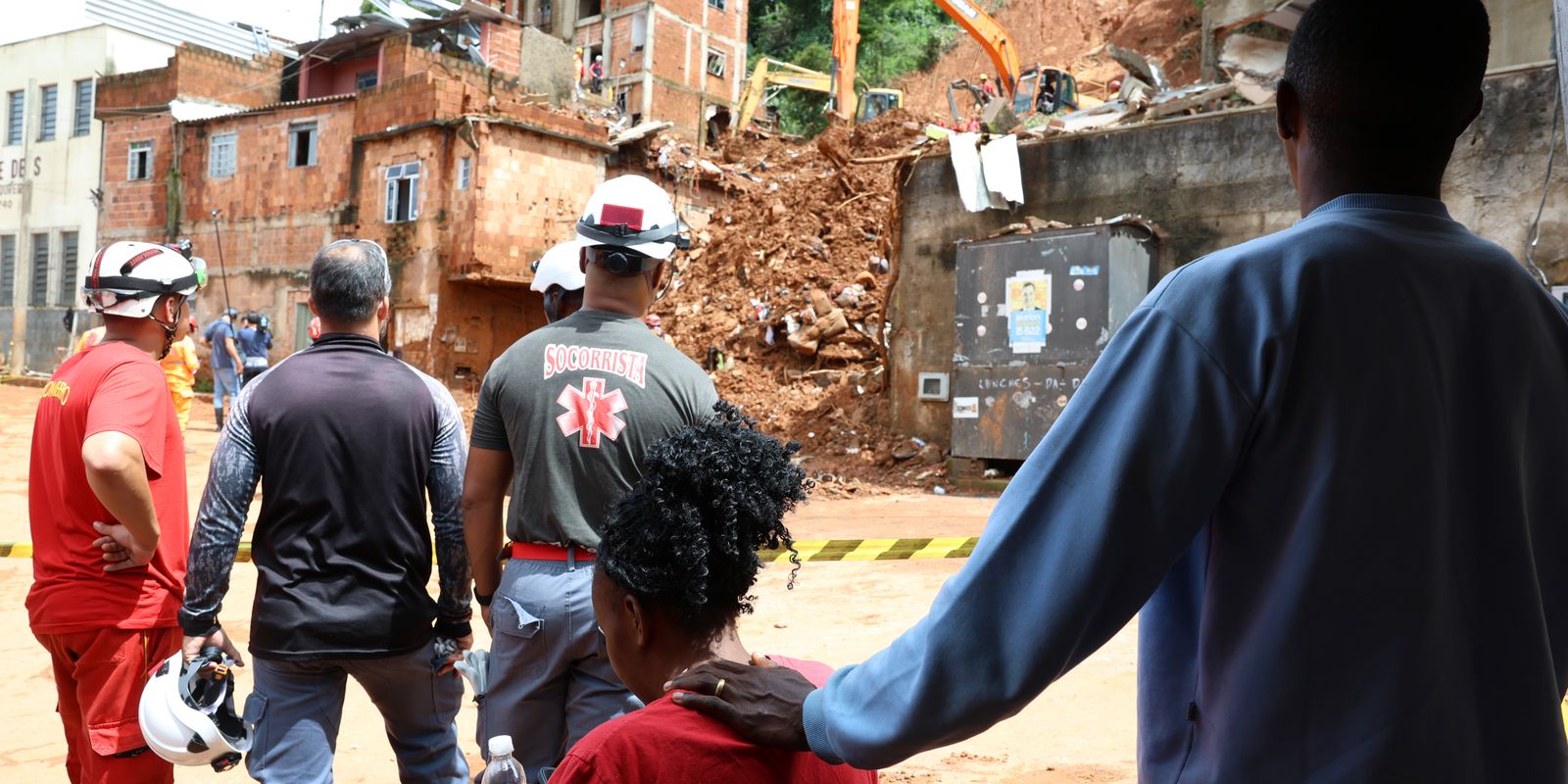 Voluntários cruzam estados para ajudar vítimas das chuvas em MG