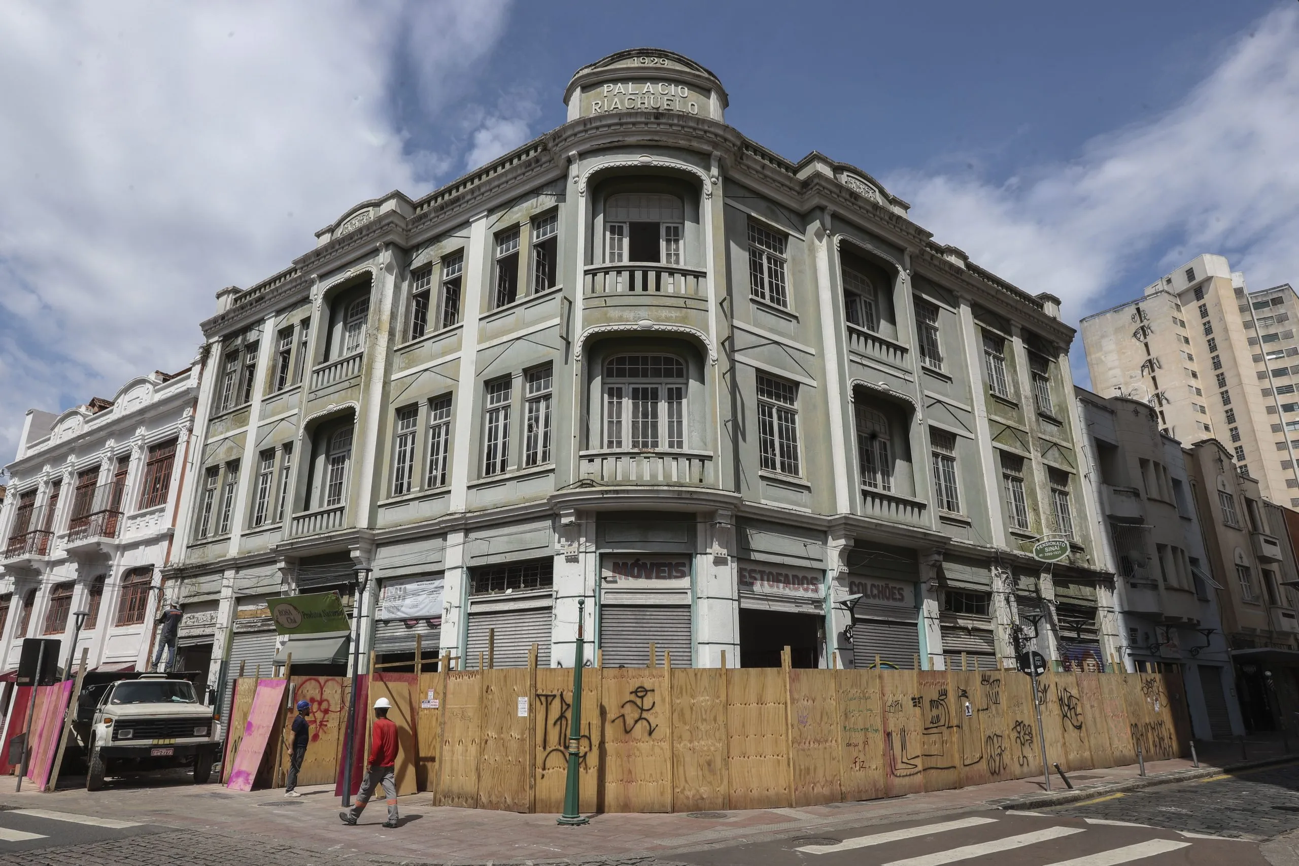 reforma prevê reabertura em 2027