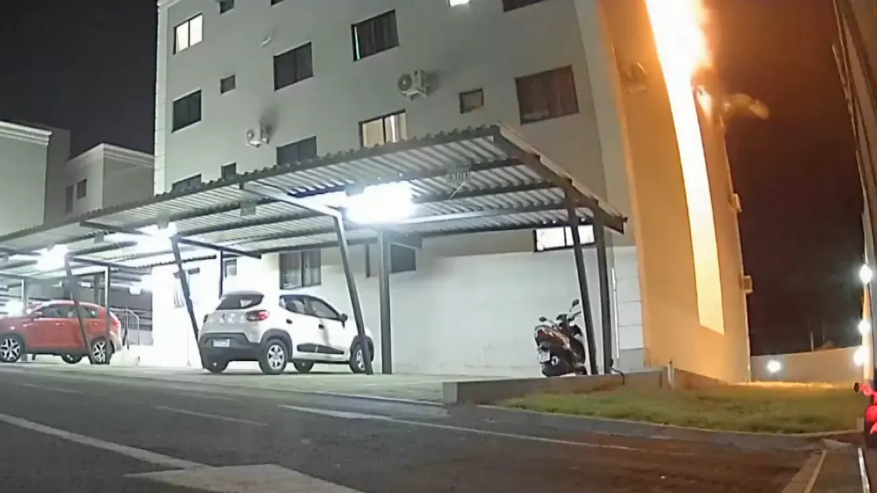 vítima com 80% do corpo queimado vai a Curitiba