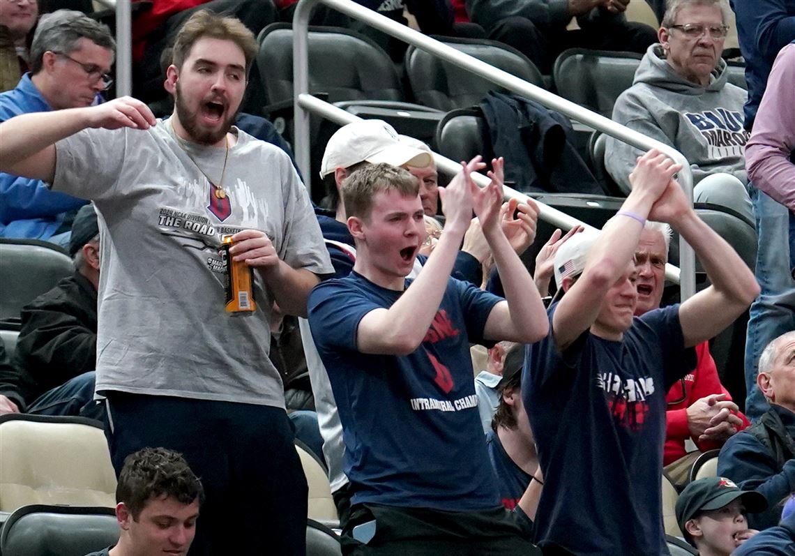 A home-court feel: Pittsburgh rallies behind Duquesne in Atlantic 10 tournament