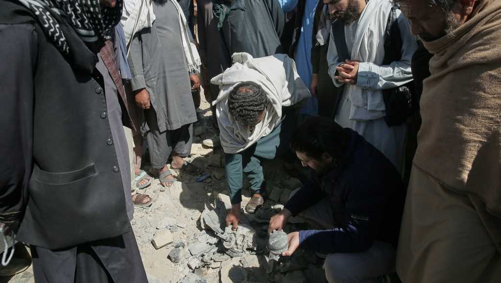 Afghanistan says Pakistan hospital strike kills 400