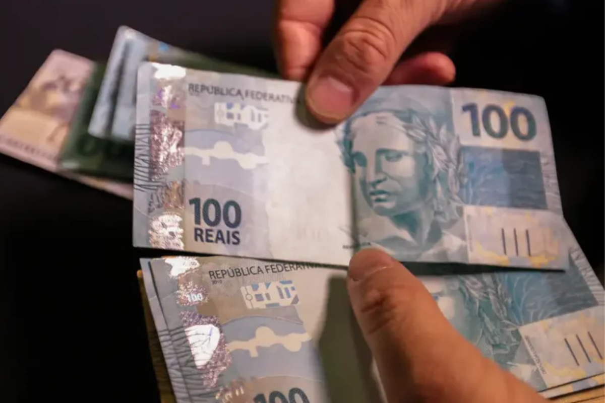 Aposentados e pensionistas do INSS vão receber adicional de Páscoa no próximo mês